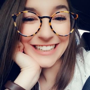 Meet your Posher, Brenna